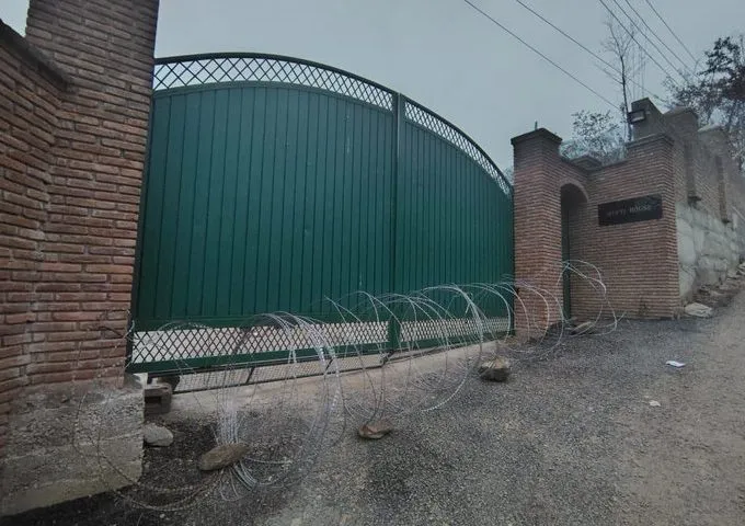 Iltija Mufti, Waheed Parra confined as authorities tighten curbs over reservation issue