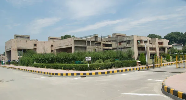 Cross-LoC trade constitutes intra-state trade, observes J-K High Court