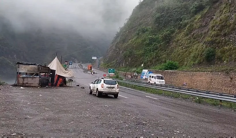Jammu–Srinagar highway is open for all vehicles from both sides